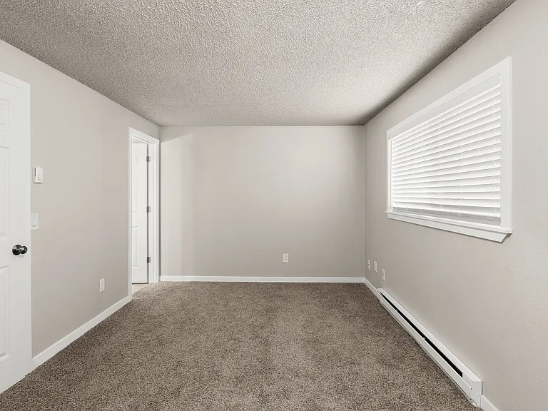 The Rim Crest Apartments — Photo 10