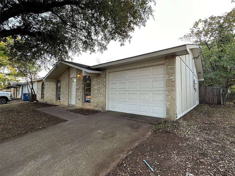 1st image of 952 Elmwood Dr