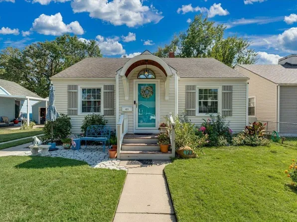 421 E 9th Ave, Hutchinson, KS 67501