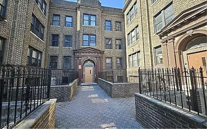1st image of 47 Milford Ave #14