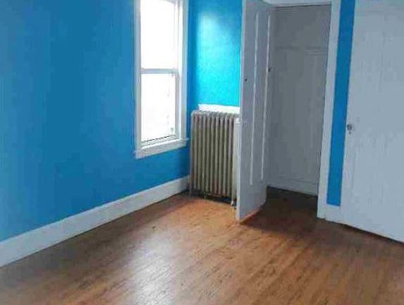 3rd image of 5716 N Rockwell St