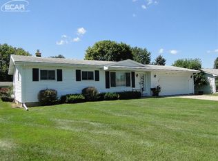 2173 Briar Ln, Burton, MI 48509