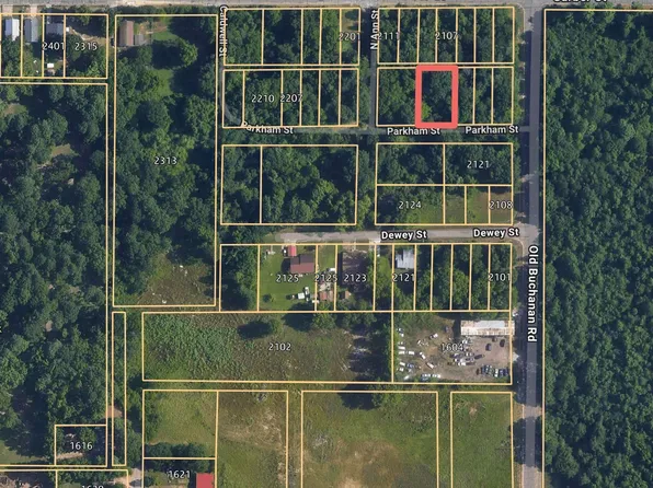 2122 Parkham St, Texarkana, TX 75501