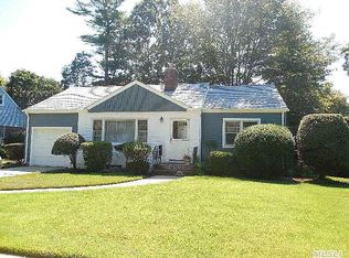 65 Shaw Dr, Merrick, NY 11566