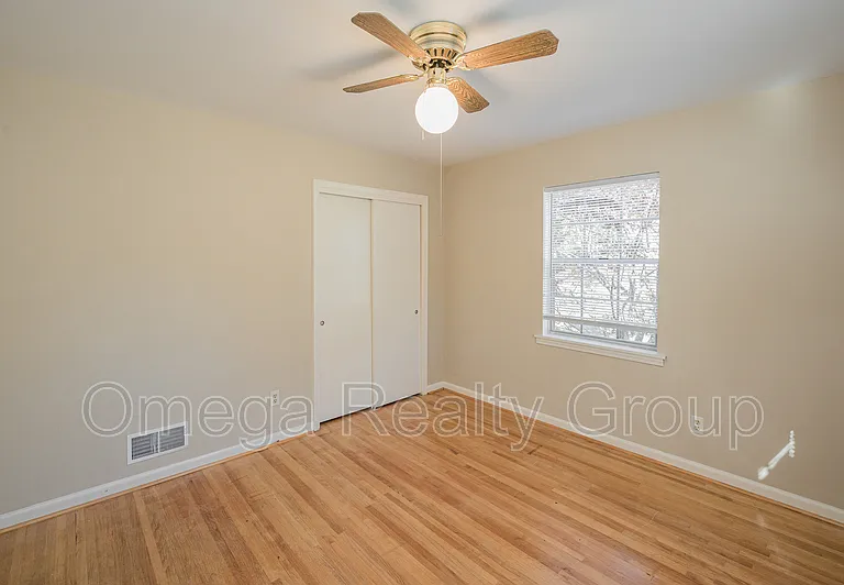 1313 Oak Ter — Photo 34