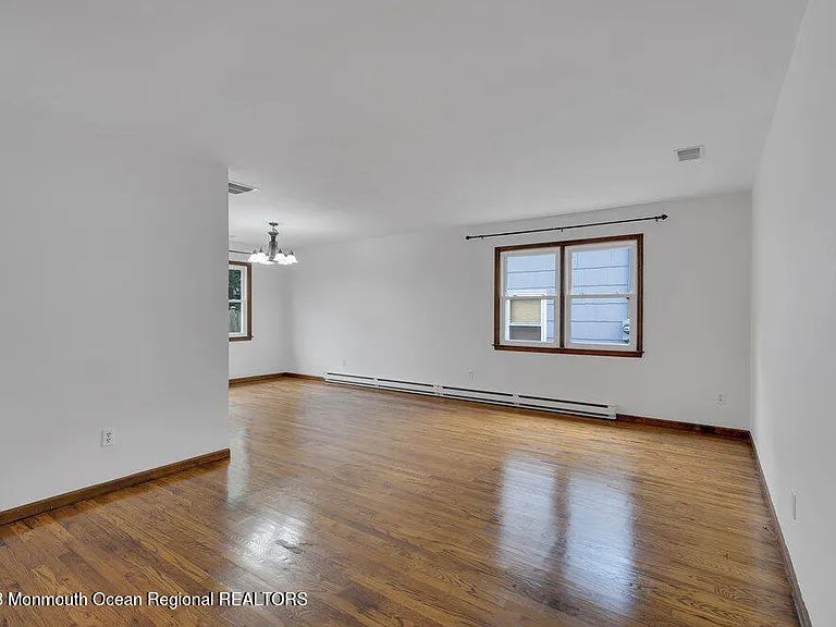 802 Laura Herbert Dr — Photo 5