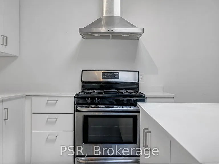 464 College St #3 — Photo 7