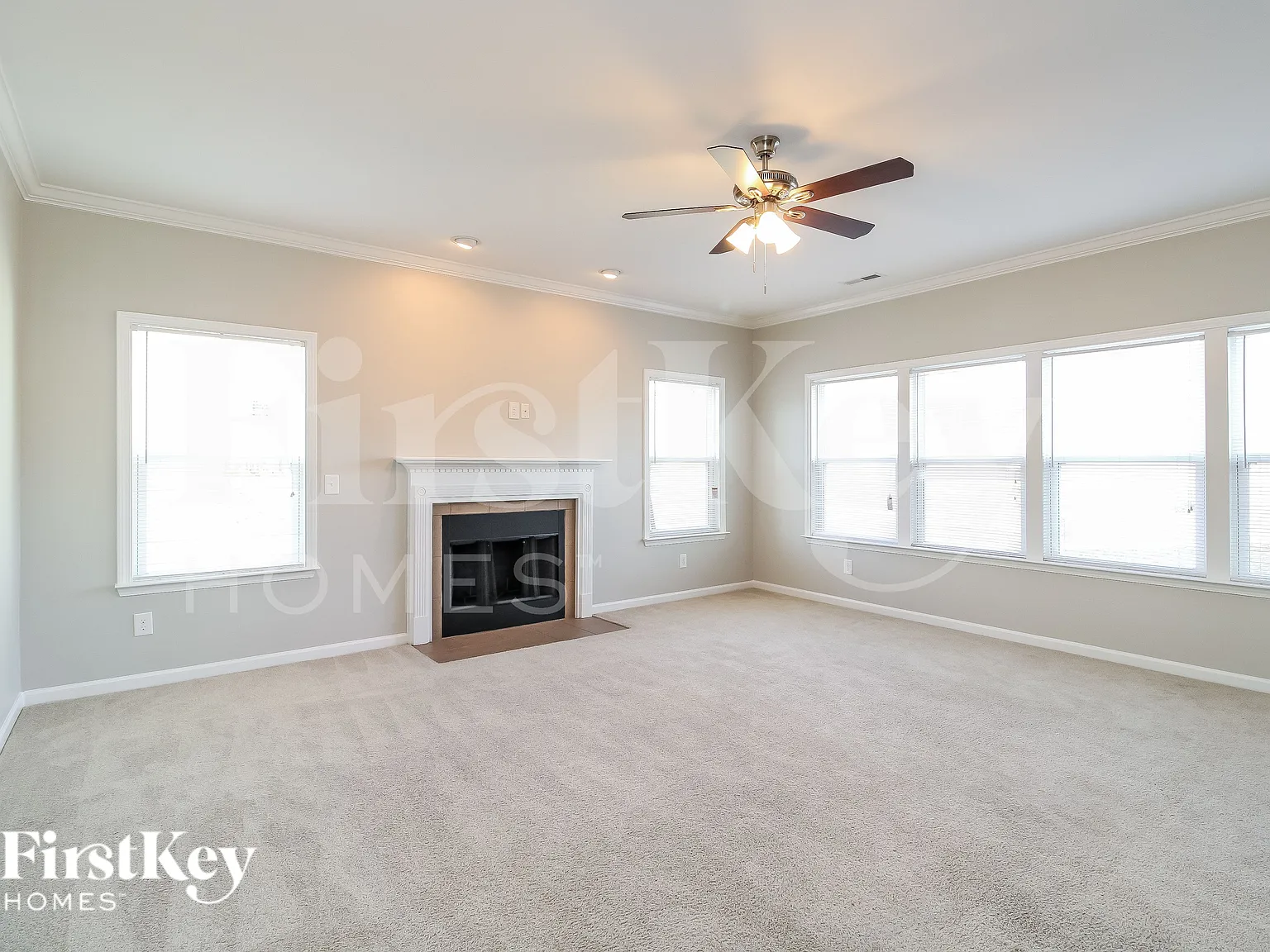 4 bed, 2.5 bath, 3198 sqft, $2,705 — Photo 2