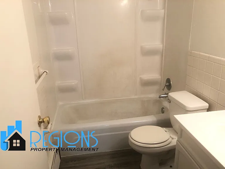 822 E. Washington Street — Photo 4