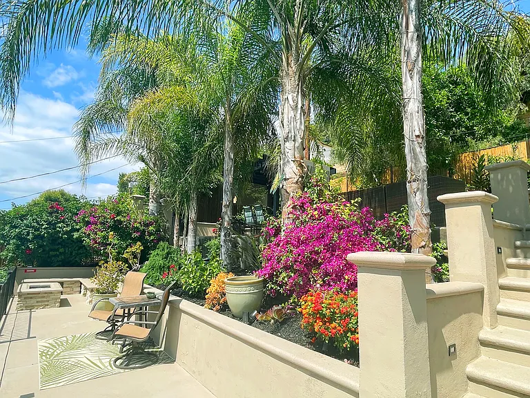 Private patio with 4 tiers and colored lights, new patio furniture, BBQ, fire pit