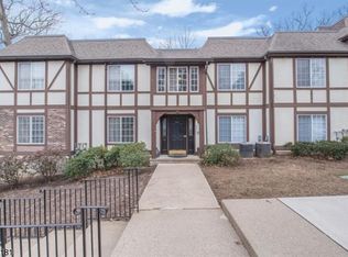 112 Village Dr, Morristown, NJ 07960