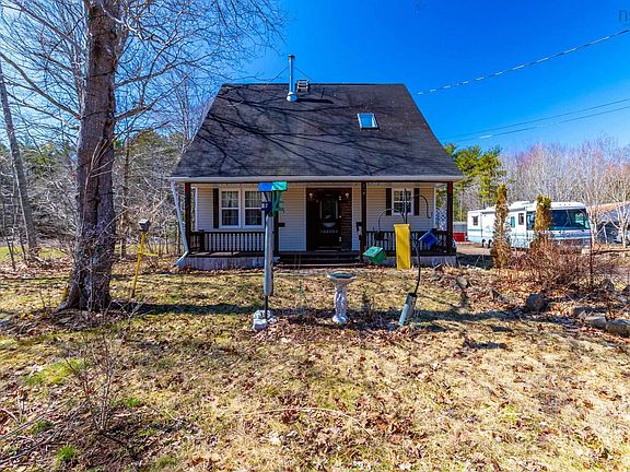 2nd image of 139 Ruggles Rd