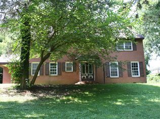808 Grove Ave, Chase City, VA 23924