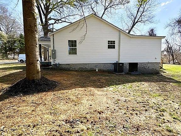3rd image of 1317 Coker Dr