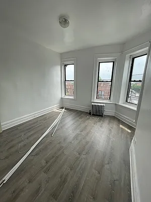 Rented by City Express Realty & Management Corp | media 6