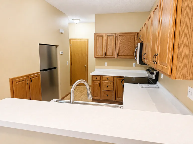 13849 Hyacinth Dr — Photo 5