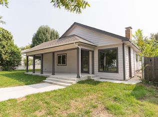 733 College St, Grand Prairie, TX 75050