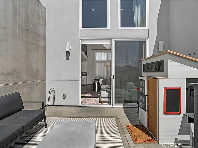 2707 Rockefeller Ln #B — Photo 31