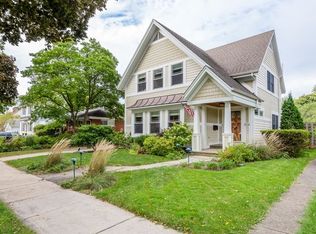 206 S Walnut Ave, Arlington Heights, IL 60005