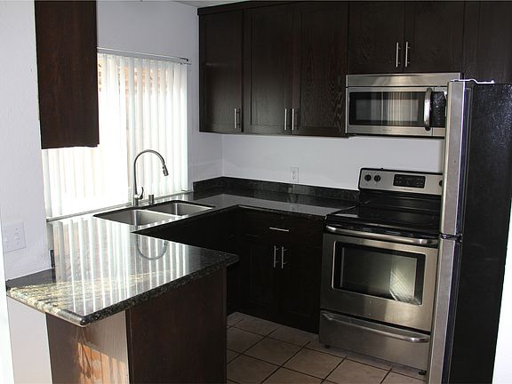 4th image of 1747 Thomas Ave APT B