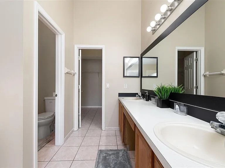 12868 Gettysburg Cir — Photo 28