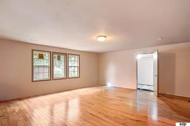 3502 Drexel St — Photo 6