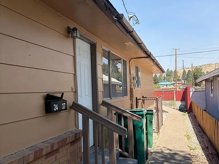 2437 Garden Ave — Photo 14