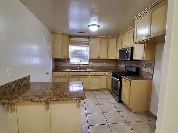 4th image of 3014 Esperanza Dr
