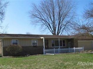 1844 El Dorado Dr, Stevensville, MI 49127
