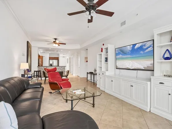 8111 Lakewood Main St, Lakewood Ranch, FL