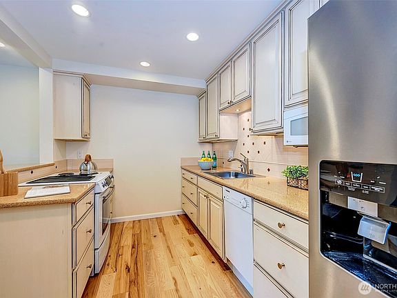 5th image of 4117 Providence Point Drive SE #1002
