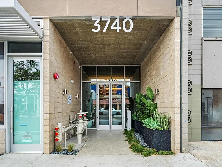 Uptown Lofts — Photo 47
