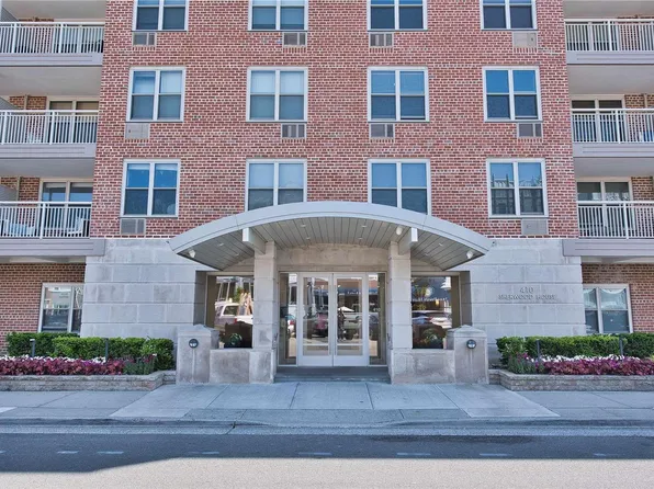 410 E Broadway #6C, Long Beach, NY 11561