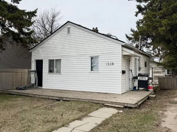 5530 E 49th St, Lloydminster, SK S9V 0L5
