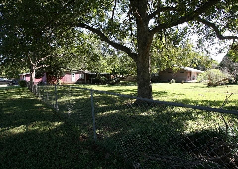 1st image of 501 S Avenue M