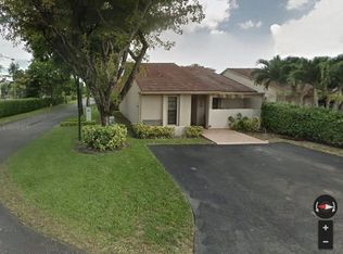 11545 SW 90th St, Miami, FL 33176