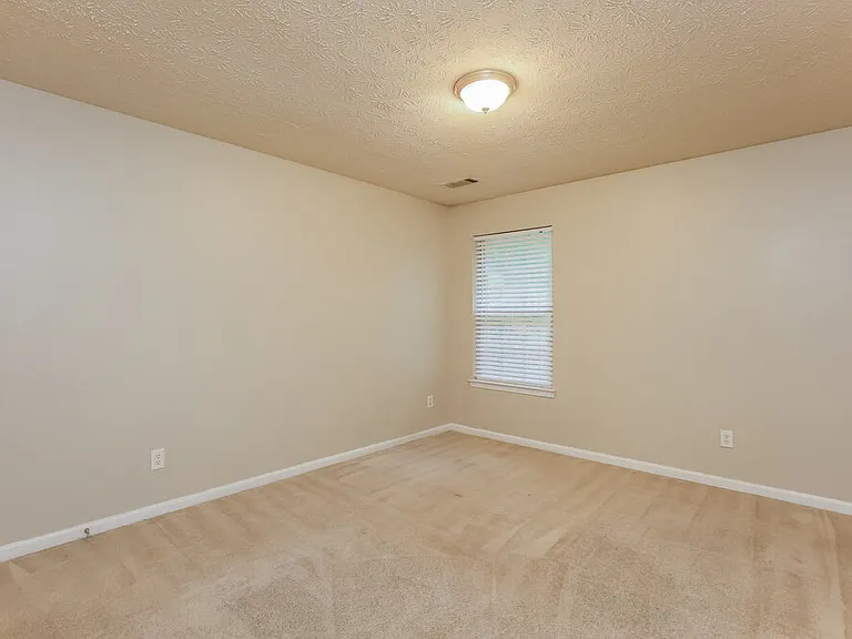 909 Shadow Lakes Dr — Photo 12