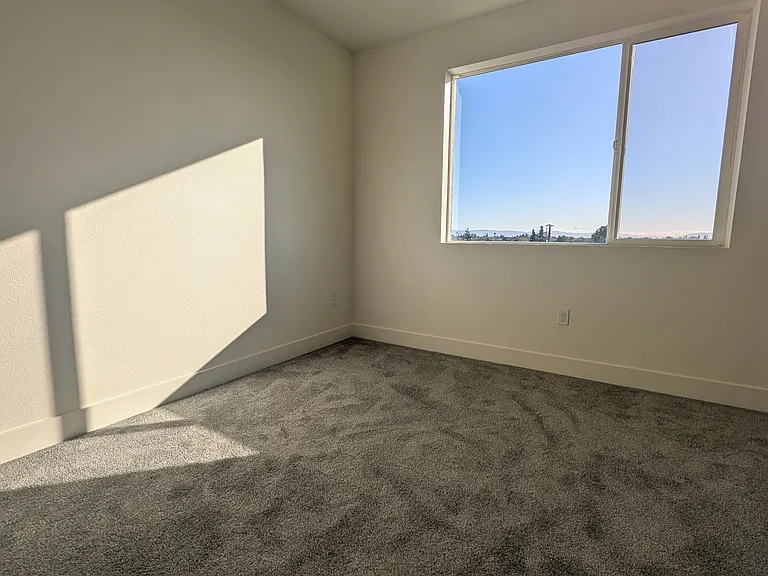 9877 Macarthur Blvd #A — Photo 34