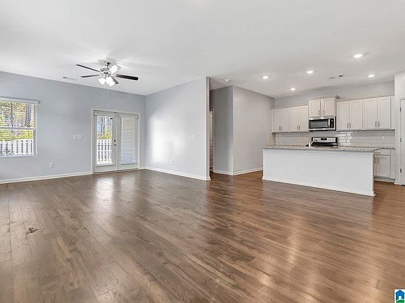 5th image of 216 Chelsea Park Rd