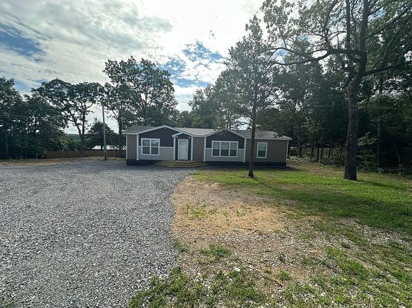 61 Sumac Dr