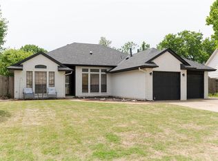 1125 Sennybridge Dr, Yukon, OK 73099