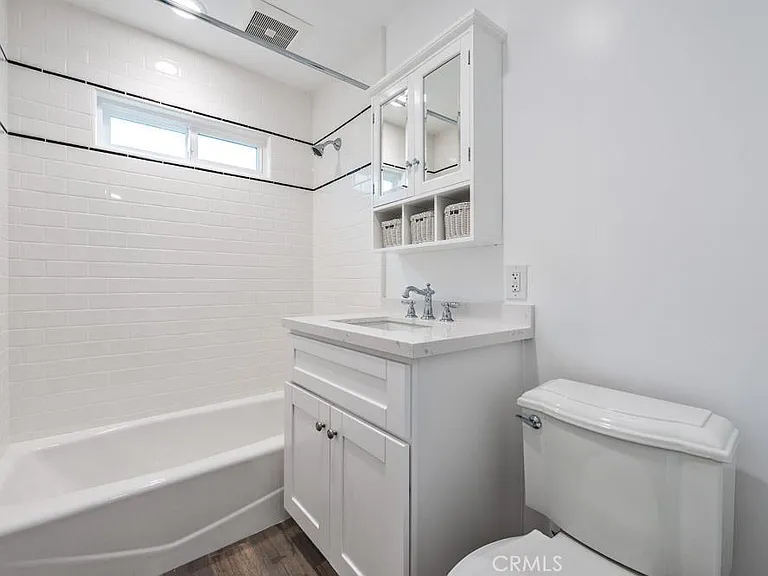 555 N Olive St #A — Photo 9