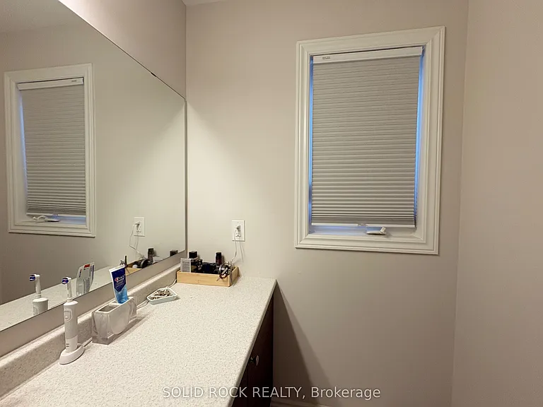 719 Derreen Ave — Photo 32