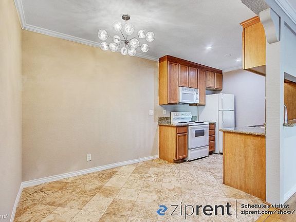 4th image of 1119 Sepulveda Blvd