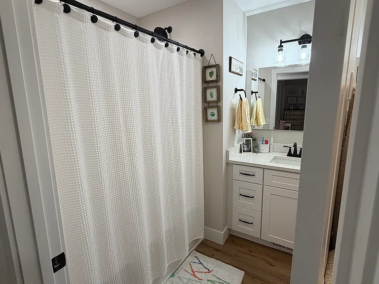 2558 W Village Ln — Photo 31
