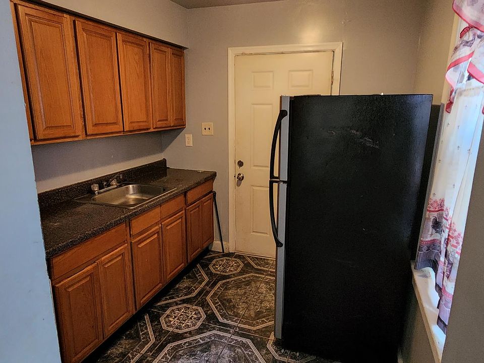 1st image of 5521 Boyer St APT C