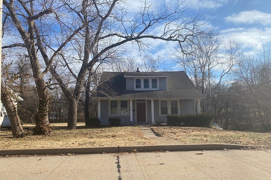 1st image of 3820 Waco Dr