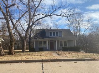 3820 Waco Dr, Saint Louis, MO 63121