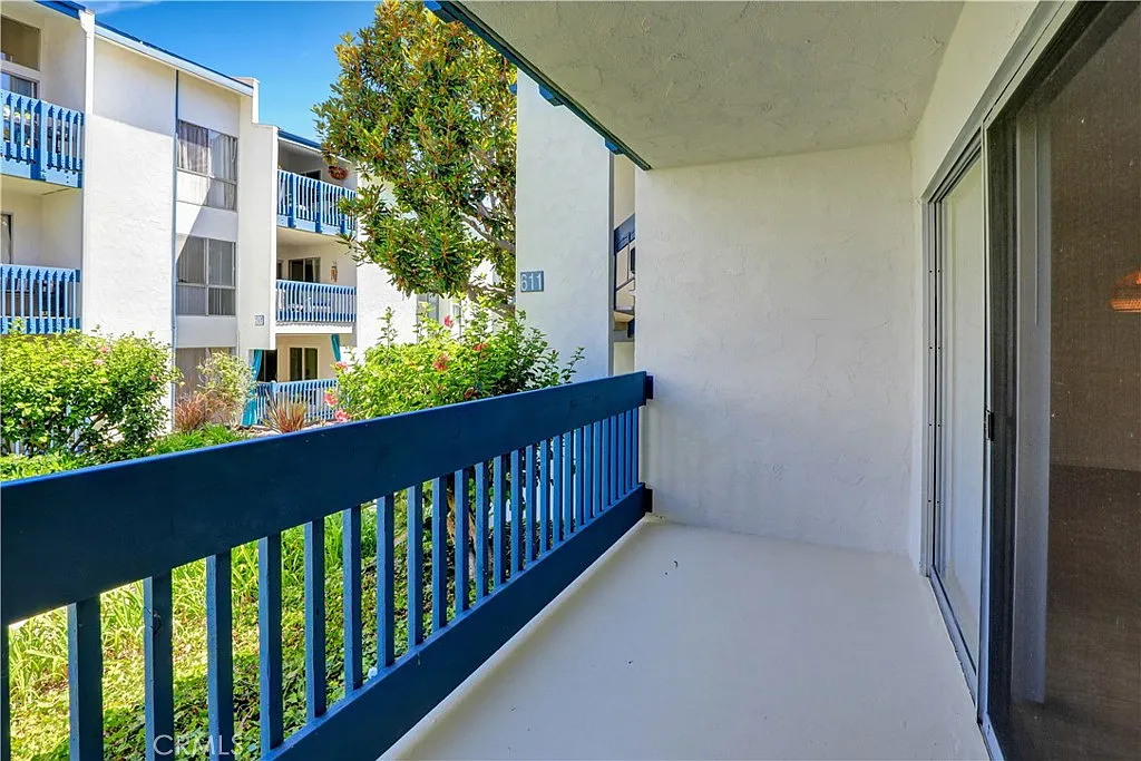 2 bed, 975 sqft, $3,500 — Photo 4