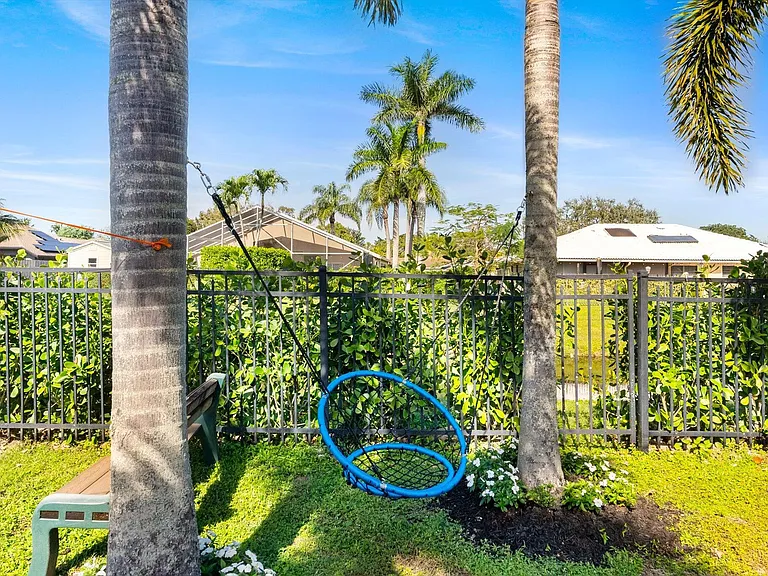 11647 Anhinga Dr — Photo 33